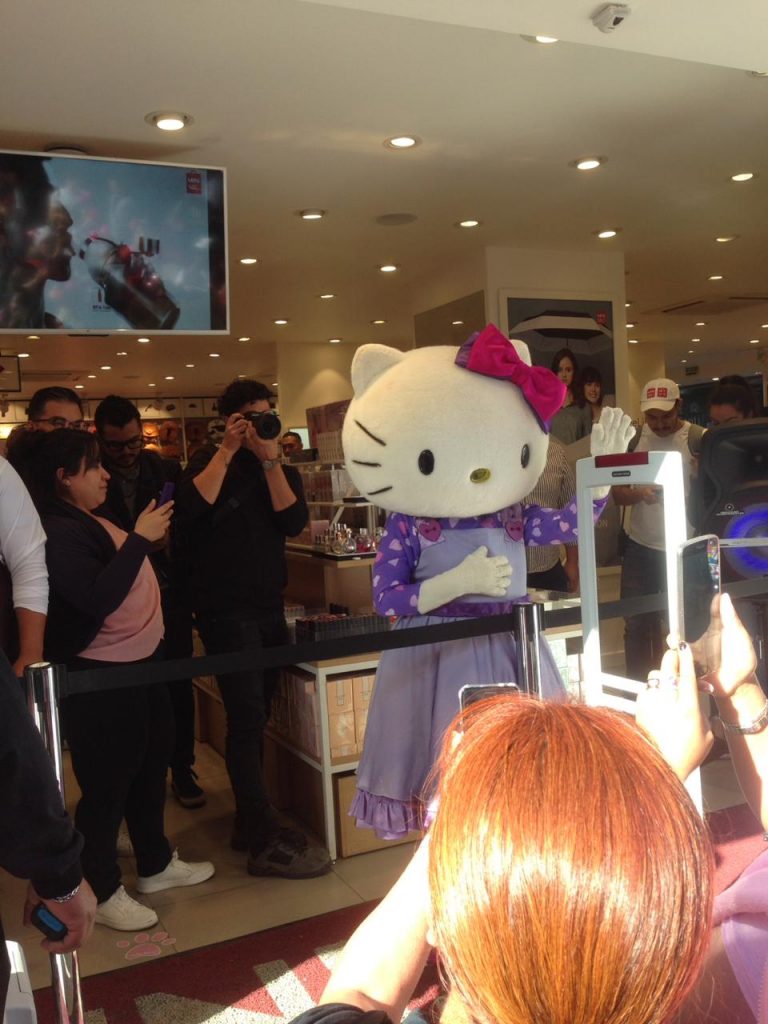 MINISO rompe récord con Hello Kitty presentacion Miniso 768x1024